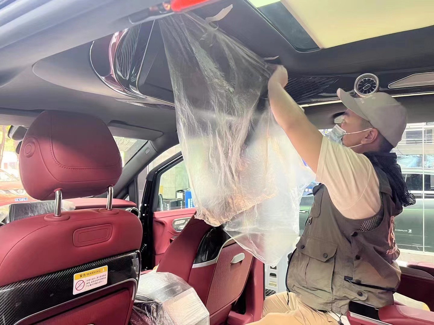 如何知道新車是否甲醛超標(biāo)，車內(nèi)異味如何解決