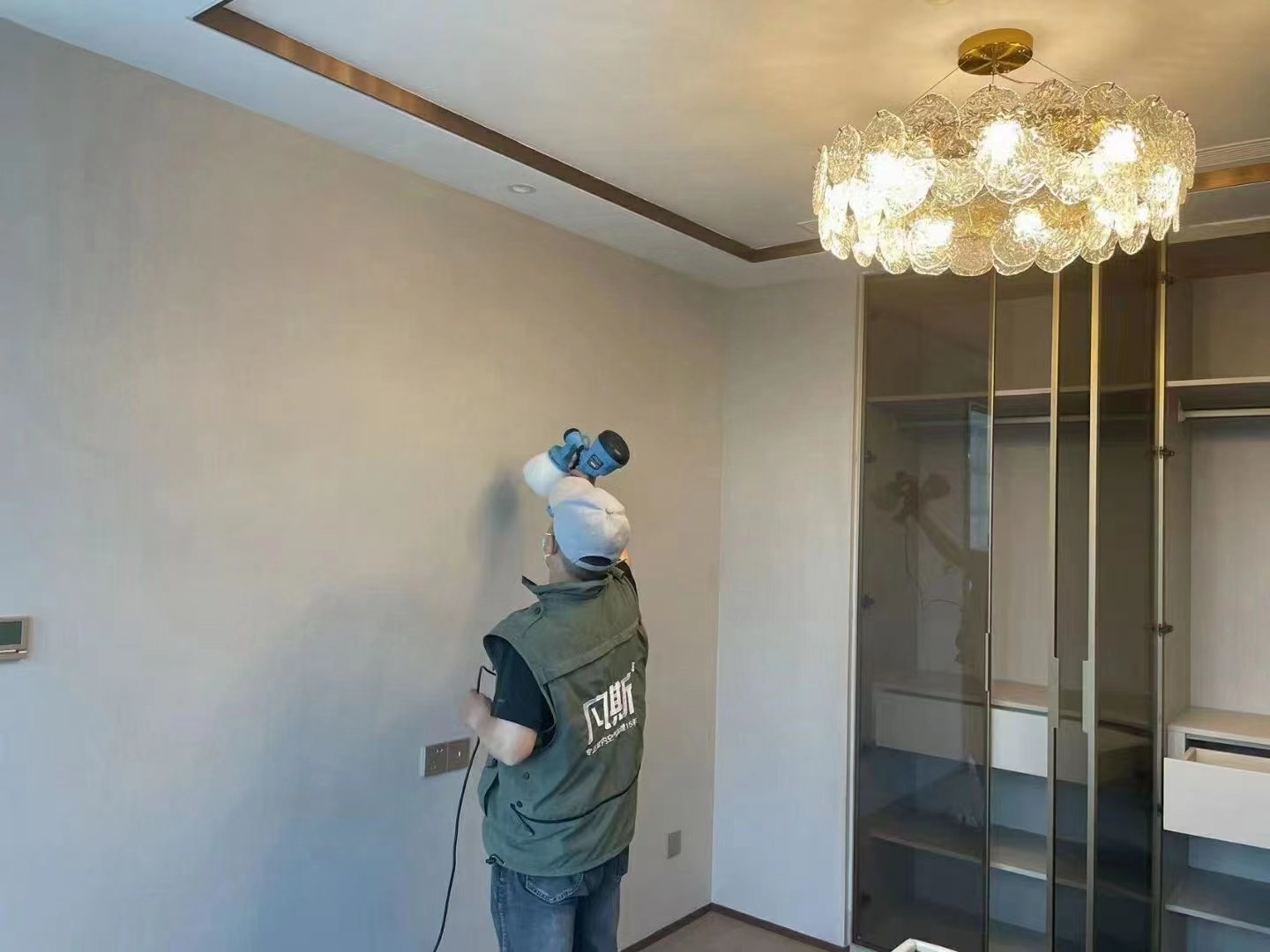 新房裝修所使用的膠水都是有甲醛的嘛？膠水能不能替代