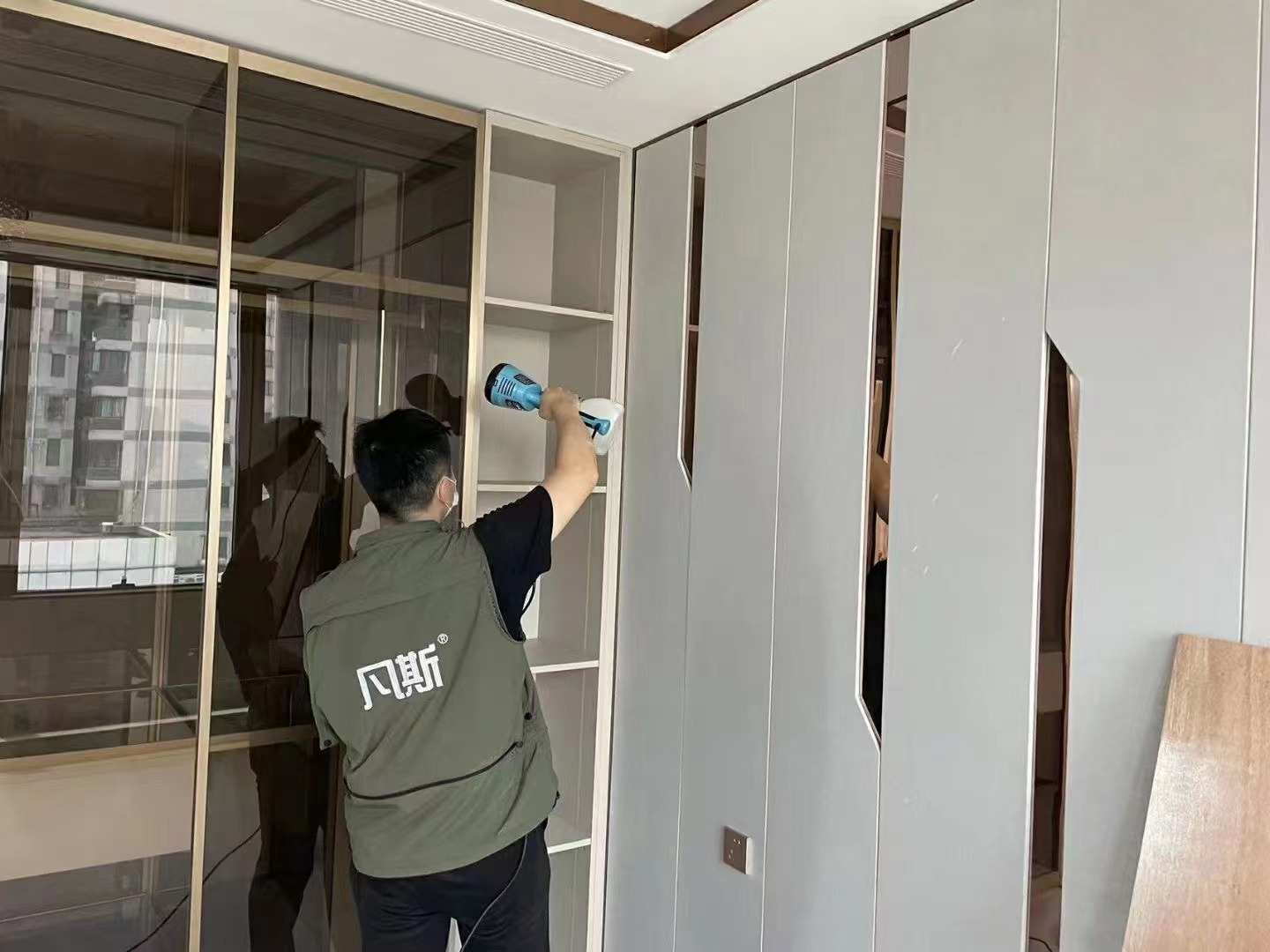 實(shí)木復(fù)合地板有甲醛嘛？值不值得購買