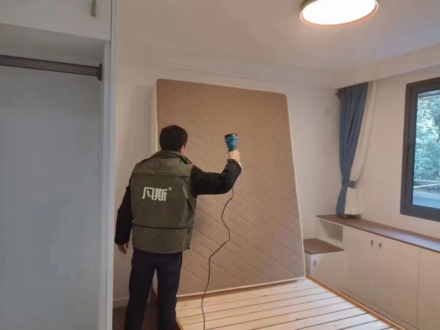 鞋子味道太大，影響生活了怎么辦