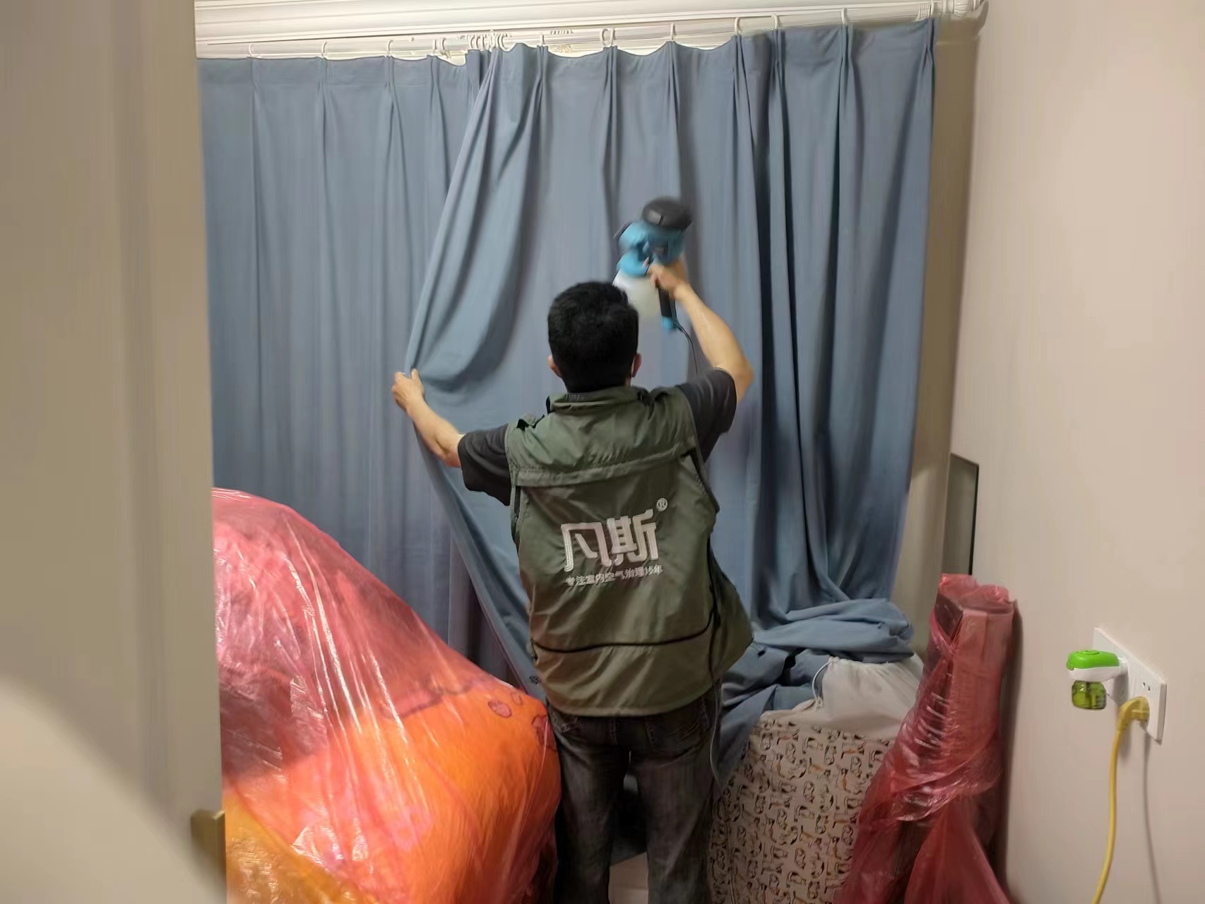 如何選擇全屋定制的板材，才能讓室內甲醛含量最低